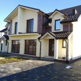 Продам 3 кімнатний будинок 135 кв.м: