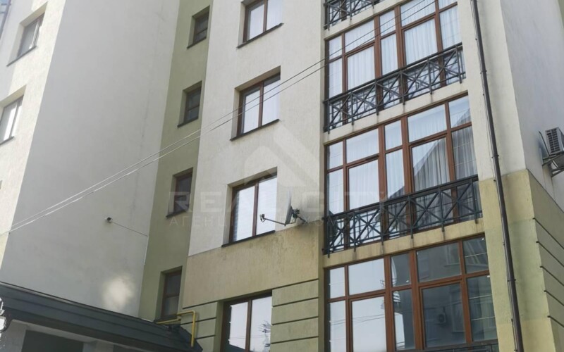 Продаж трьохкімнатної квартири, Мечникова вул. м. Львів